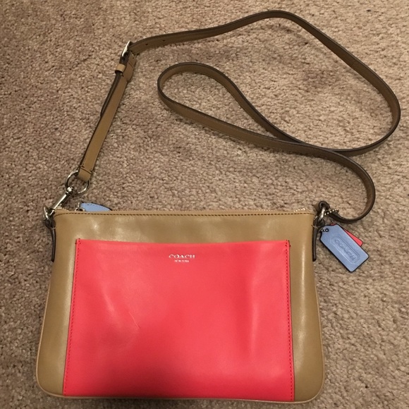 Coach Handbags - Coach leather crossbody bag